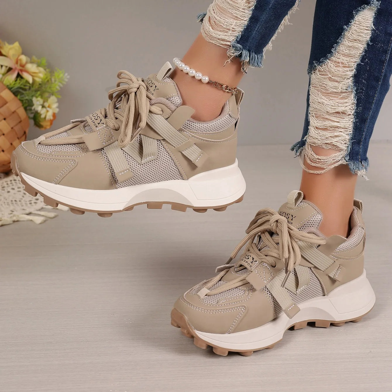 Fall Platform Sneakers for Women – Breathable Casual Lace-Up Low Tops, Lightweight Outdoor Walking Shoes