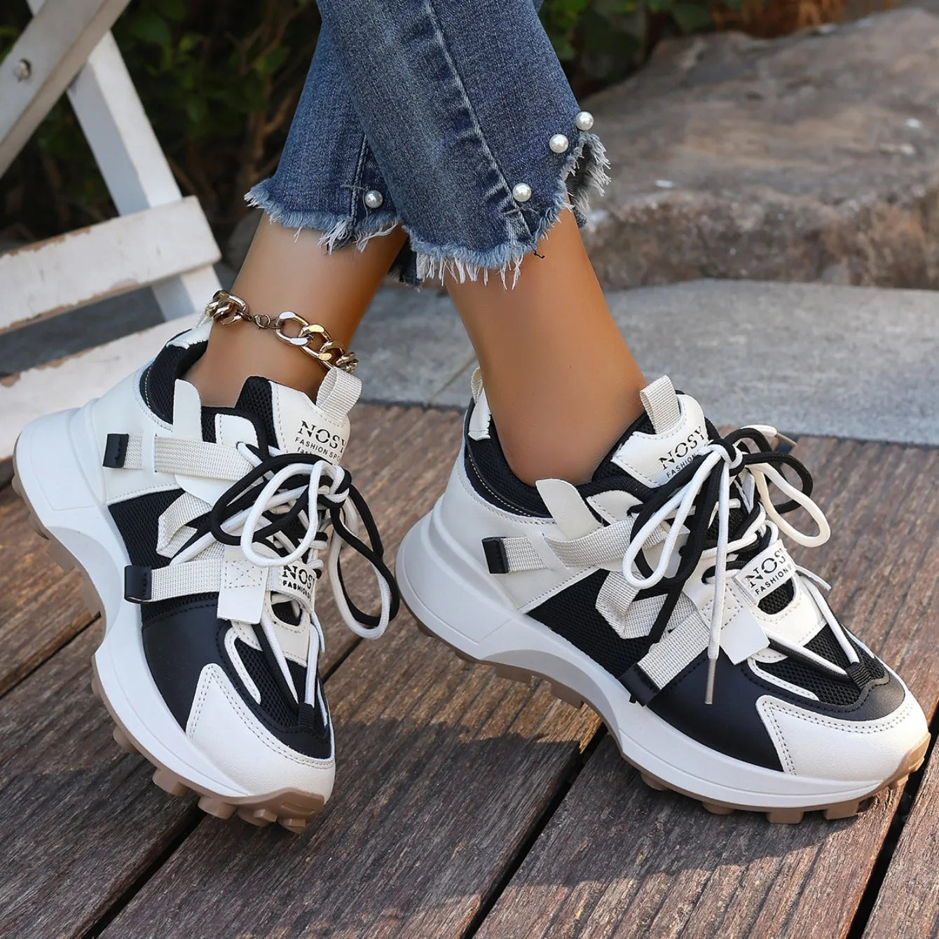 Fall Platform Sneakers for Women – Breathable Casual Lace-Up Low Tops, Lightweight Outdoor Walking Shoes